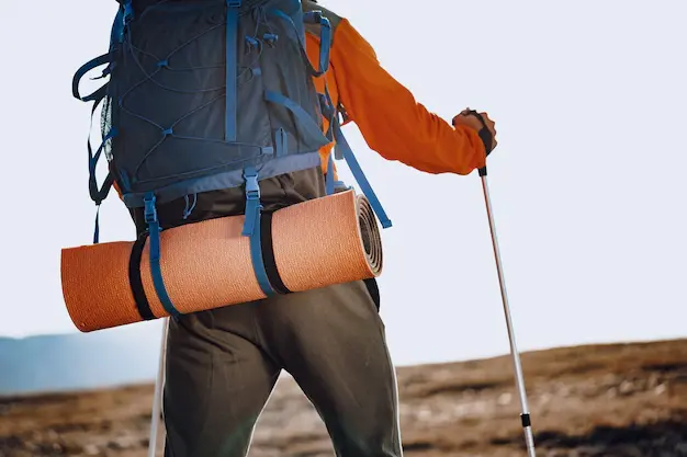 Ropa Tecnica de Montaña Hombre — Illa Sports - Venta de material para  senderismo y escalada